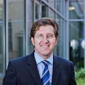  Dr. Stephan Albers
